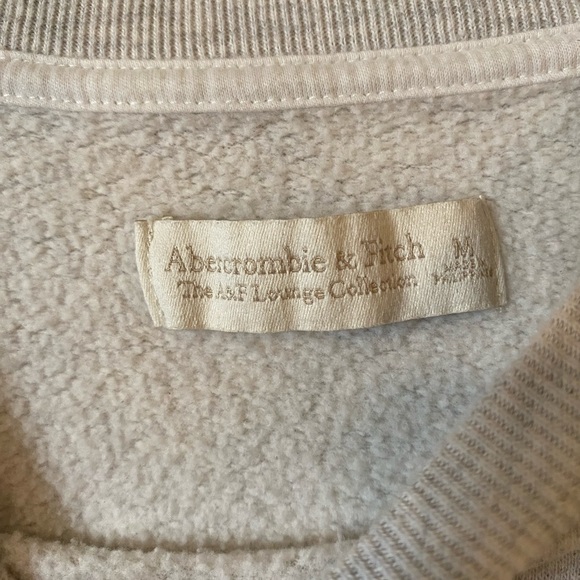 Abercrombie Grey Crewneck, Size M - Picture 4 of 5